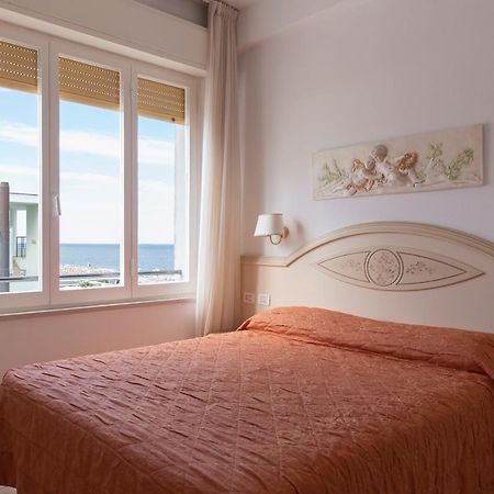 Hotel Mocambo Морской Милан Экстерьер фото